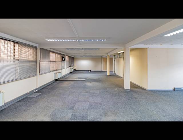 236M² OFFICE TO LET IN FERNDALE
